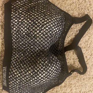 Victoria’s Secret Incredible Lightweight Max